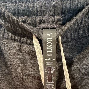 Vuori performance, jogger, charcoal Heather size medium
